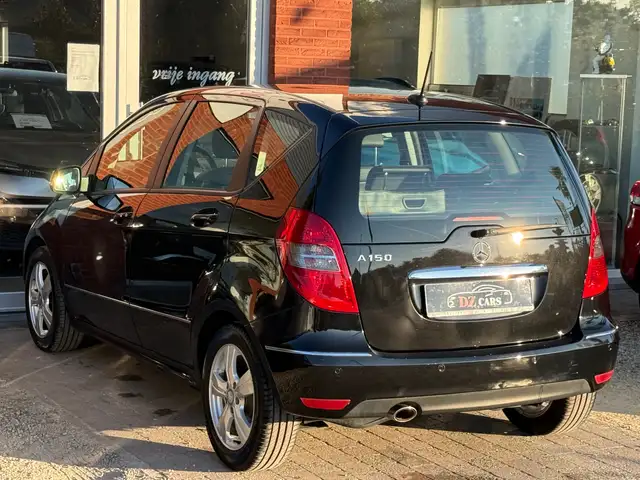 Mercedes-Benz A view 13