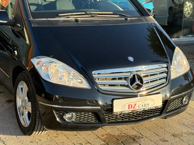 Mercedes-Benz A view 9