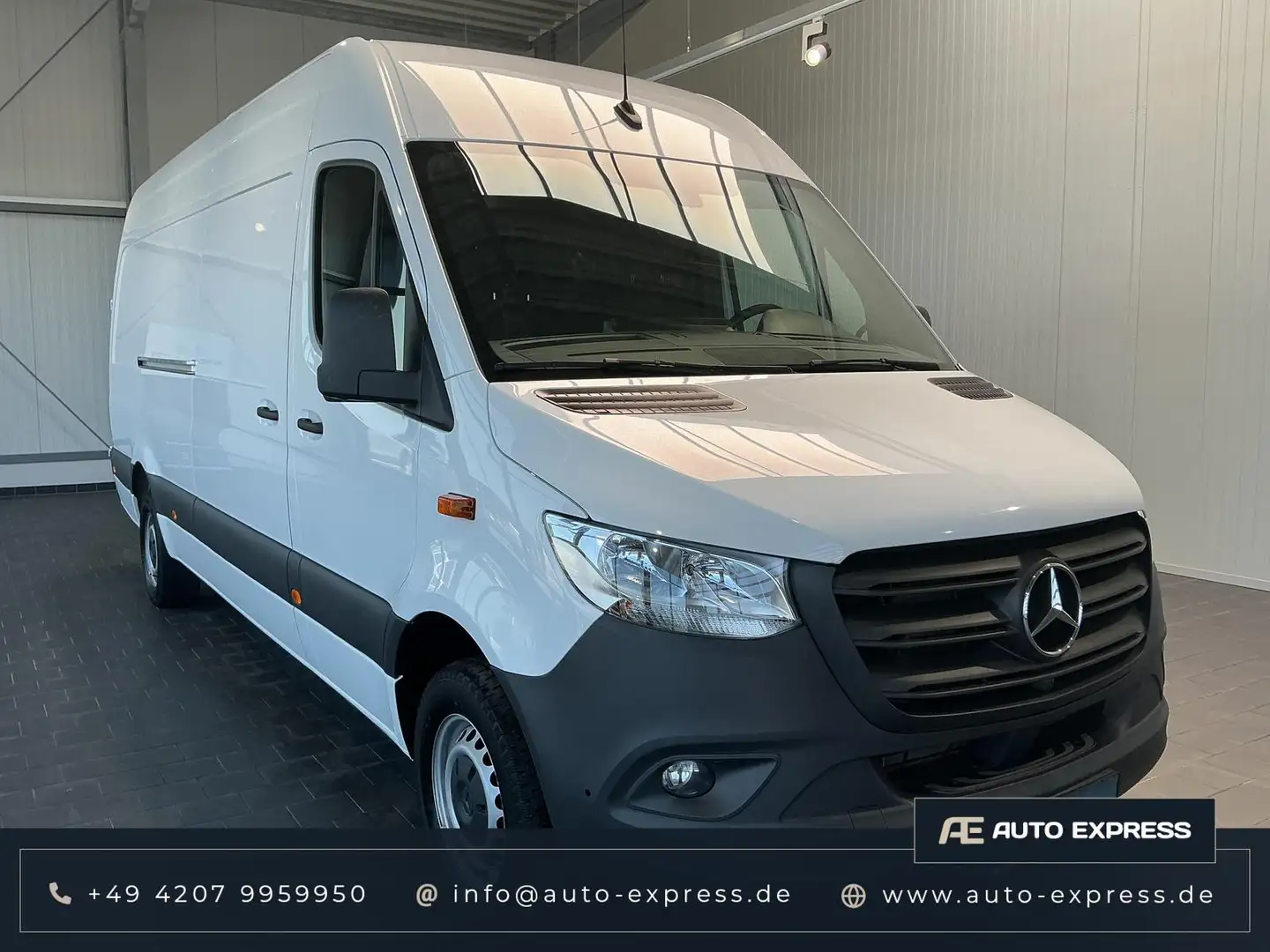 Mercedes-Benz Sprinter 317 L3/H2+Navi+Schwingsitz+360° Kamera Weiß - 1