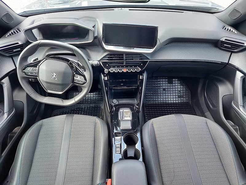 Peugeot 2008 PureTech 130 S&S Allure Pack EAT8 — photo 9
