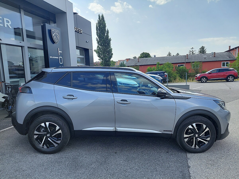 Peugeot 2008 PureTech 130 S&S Allure Pack EAT8 — photo 4