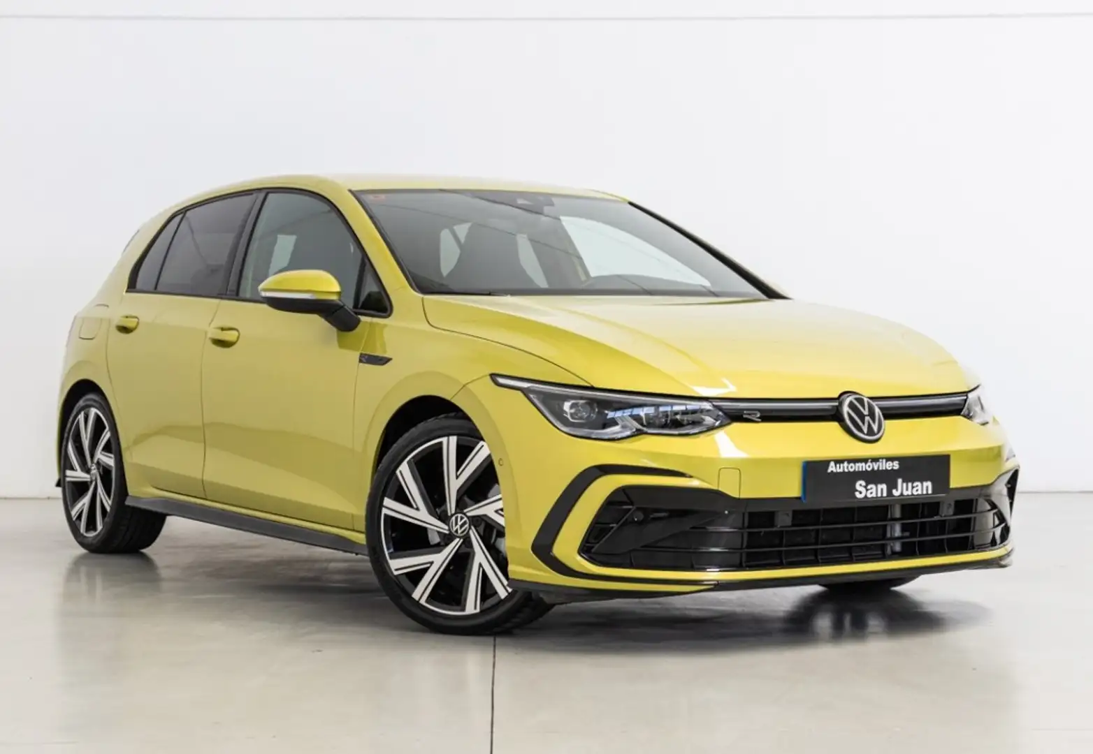 Volkswagen Golf 1.5 eTSI R-Line DSG 110kW Giallo - 1
