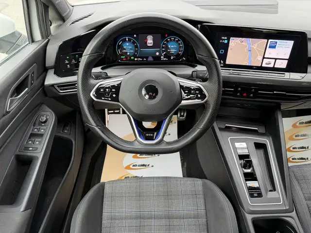 Volkswagen Golf view 8