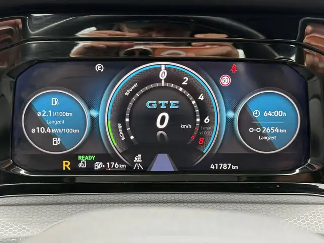 Volkswagen Golf view 12