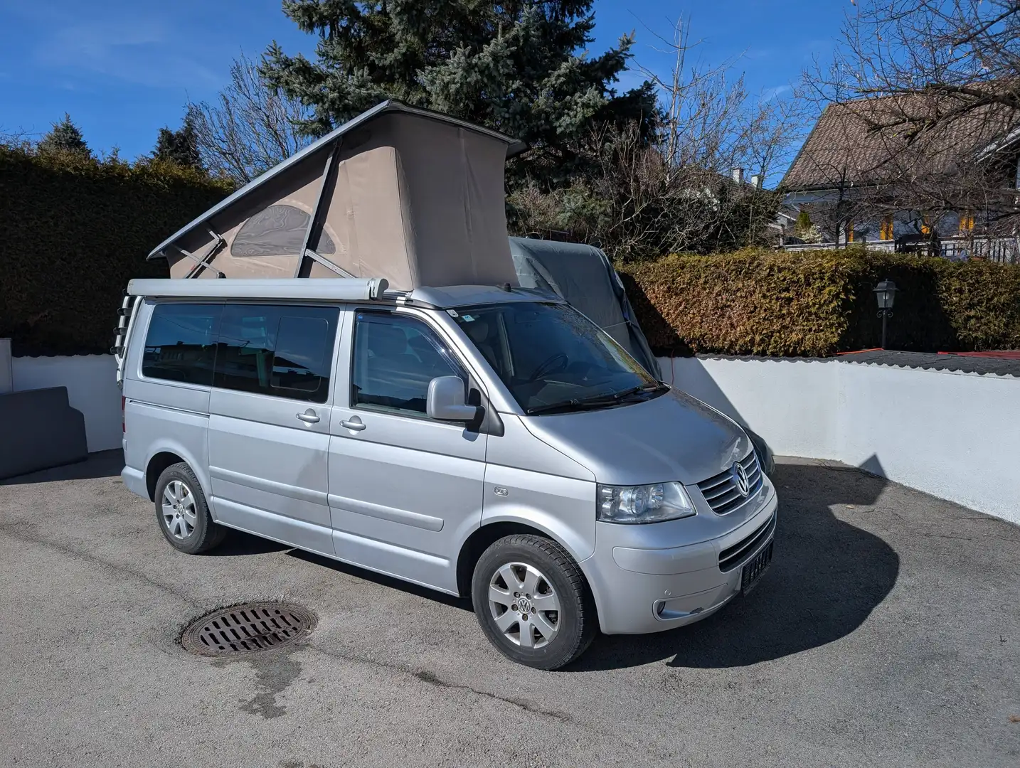 Volkswagen T5 California Kombi 2,5 TDI D-PF Silber - 2