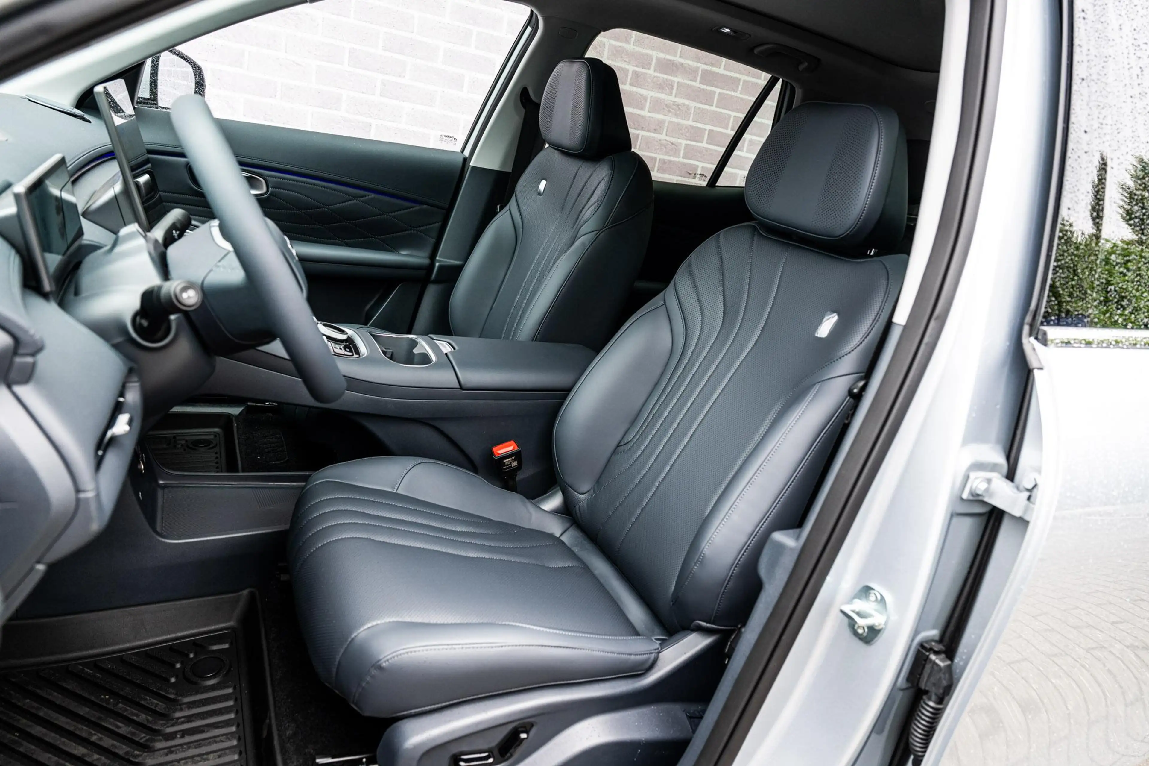 Geely Starray EM-i 1.5 Max+ | 136km Elektrisch bereik | Ventilatie- e — photo 6