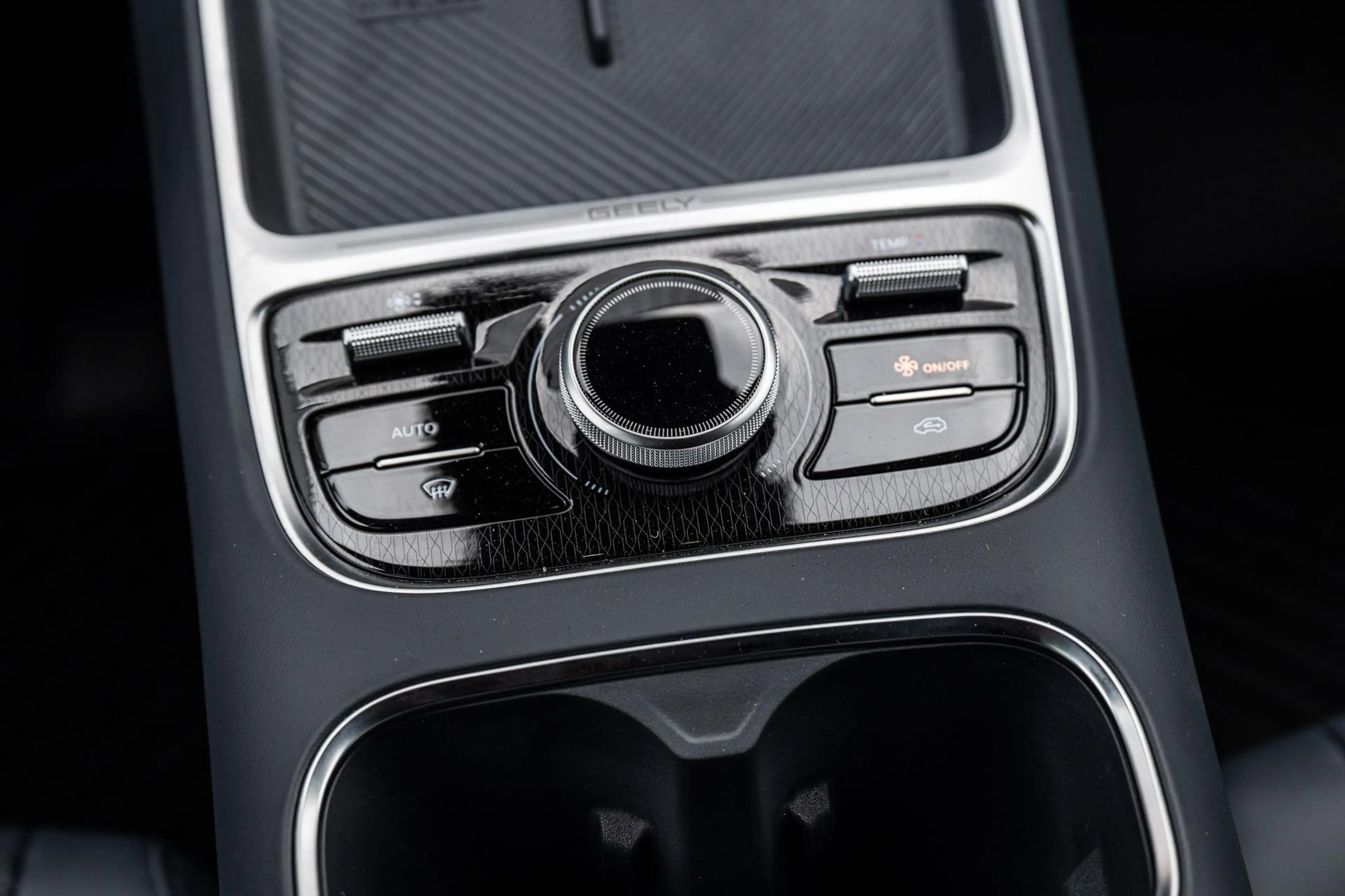 Geely Starray EM-i 1.5 Max+ | 136km Elektrisch bereik | Ventilatie- e — photo 15