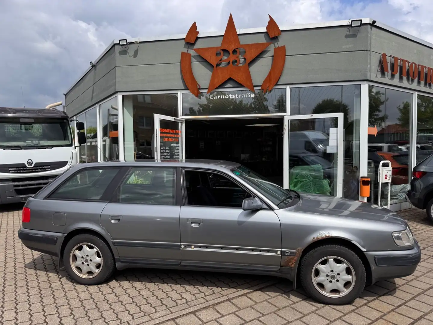 Audi 100 Rarität 2.3L 5 Zylinder wenig Rost Gris - 1