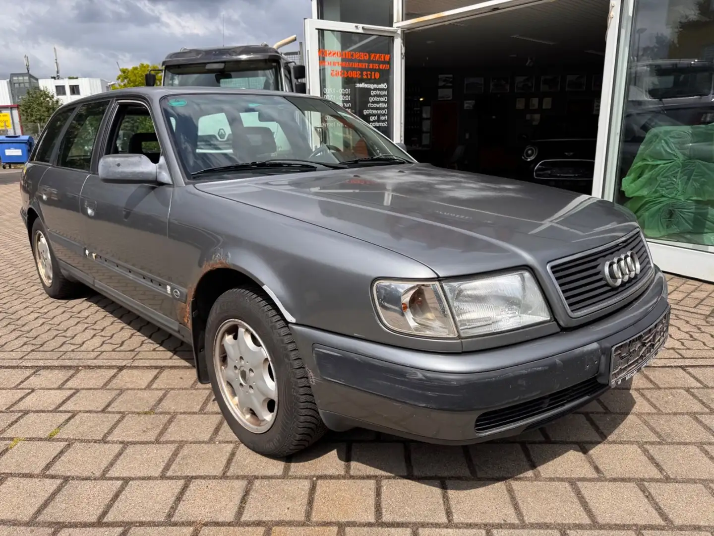 Audi 100 Rarität 2.3L 5 Zylinder wenig Rost Gris - 2