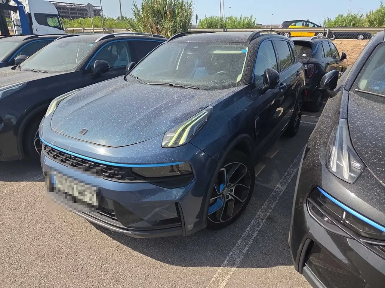 Lynk & Co 01
