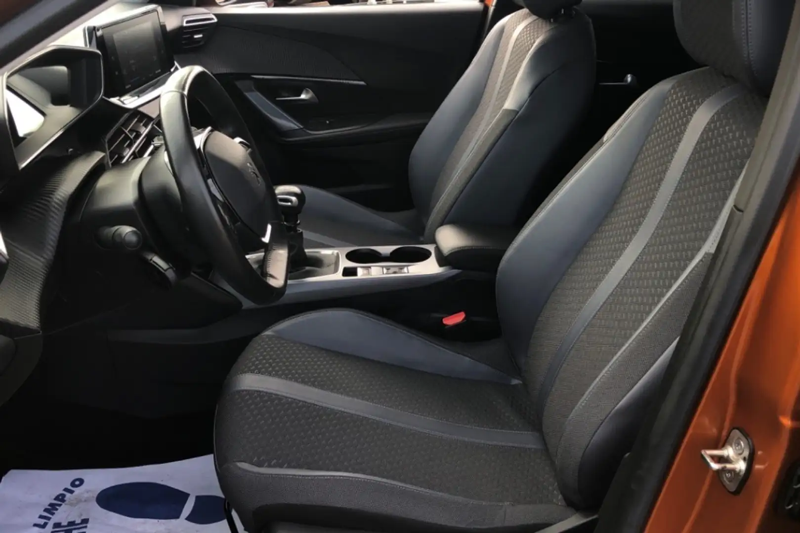 Peugeot 2008 1.5BlueHDi S&S GT Line 100 Naranja - 2