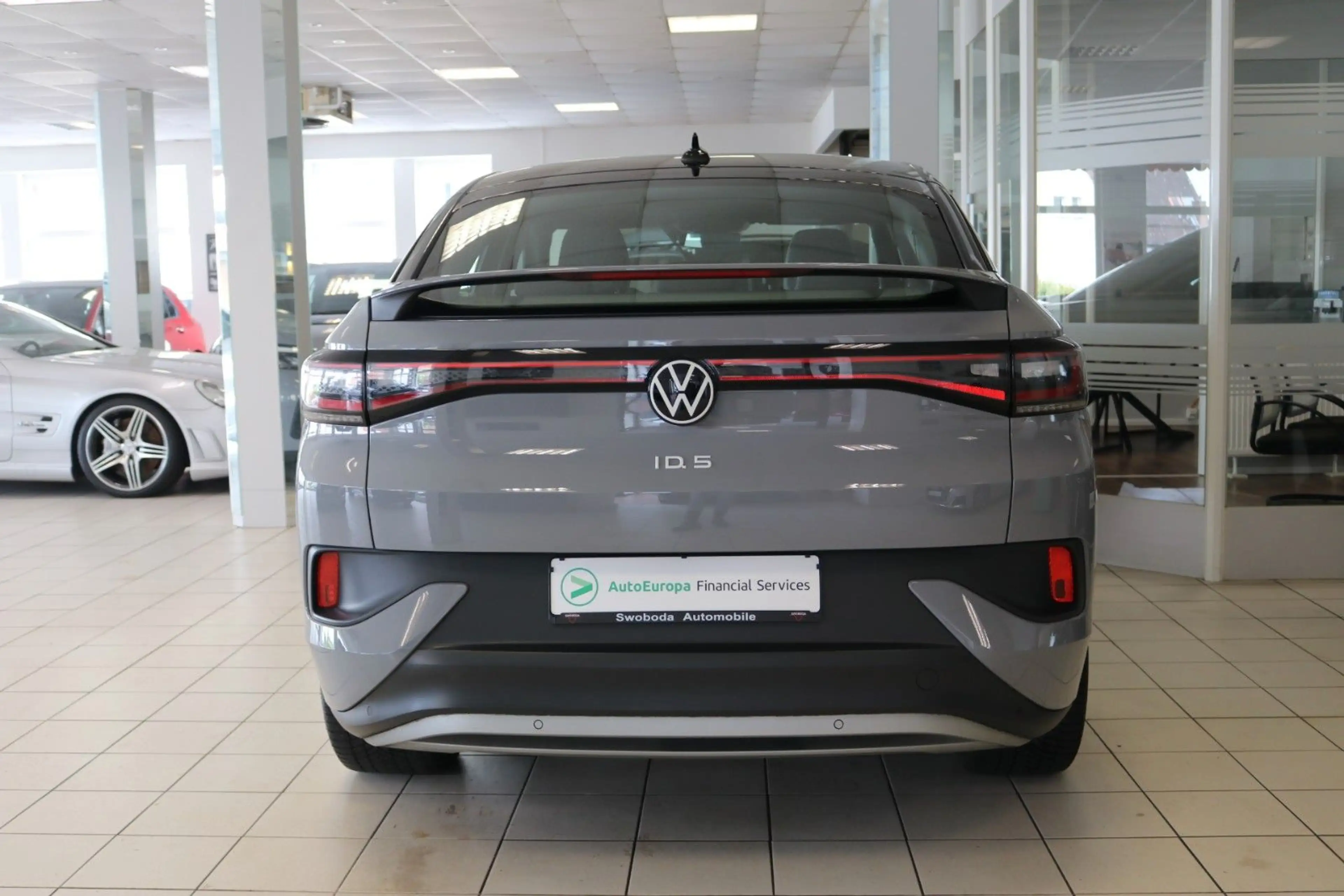 Volkswagen ID.5 Pro 128 kW AHK ACC PDC Lane Assistent STHZ — photo 6
