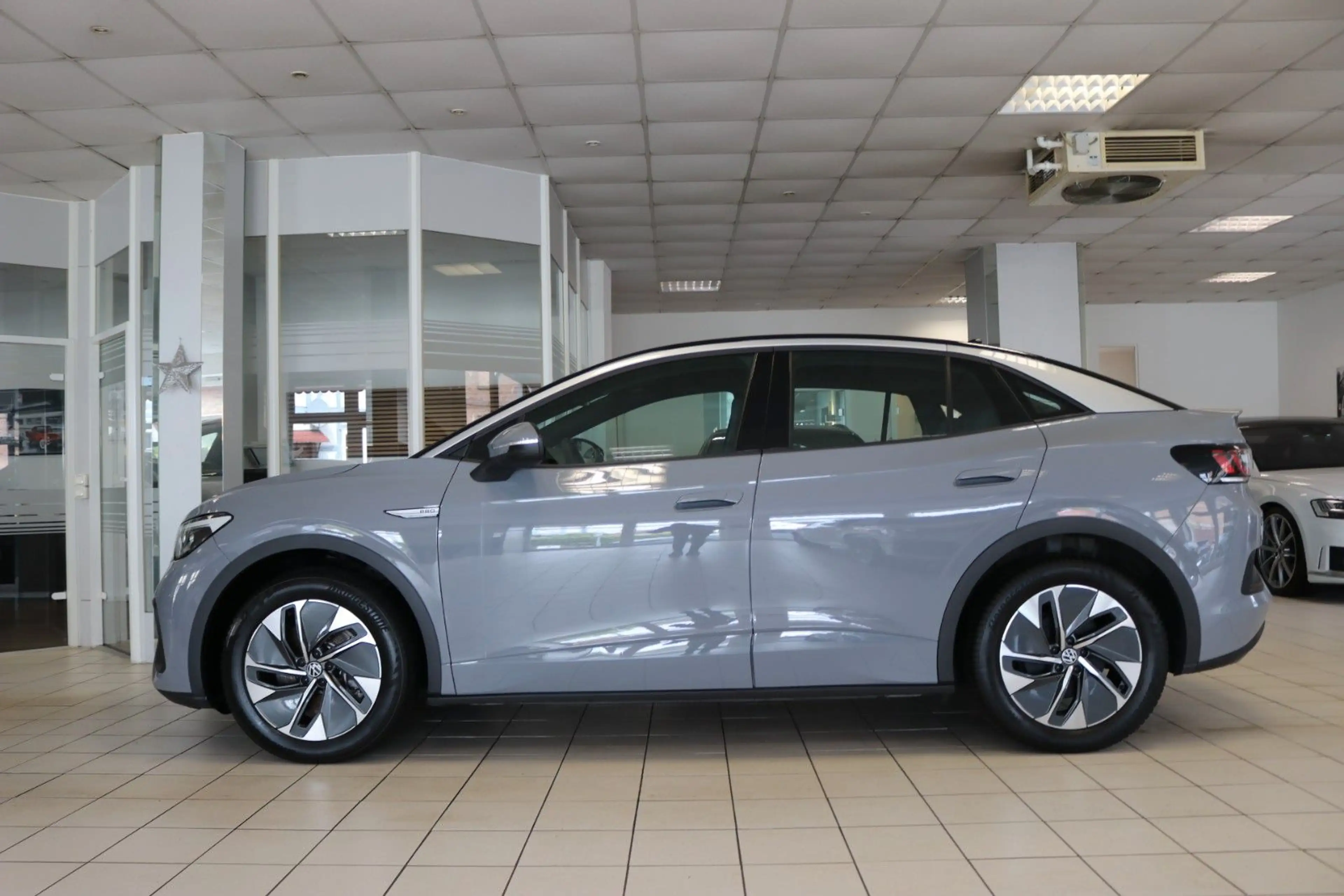 Volkswagen ID.5 Pro 128 kW AHK ACC PDC Lane Assistent STHZ — photo 12