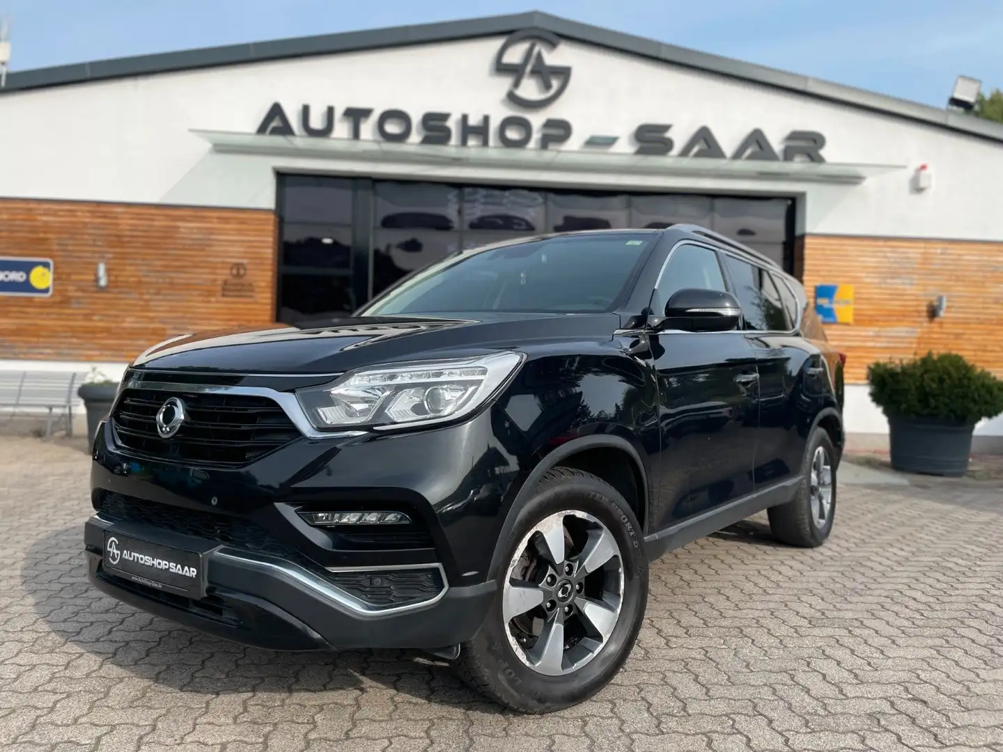 SsangYong Rexton 2.2 e-XDi 220 Sapphire 4WD AT/7 Sitze Negro - 1