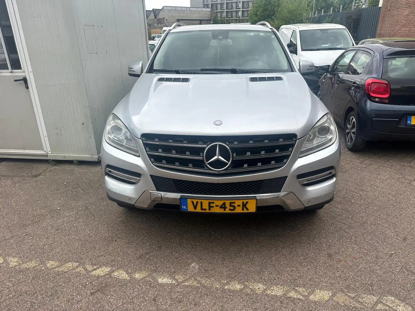 Mercedes-Benz ML 350 ML 350 undefined Zilver - 1