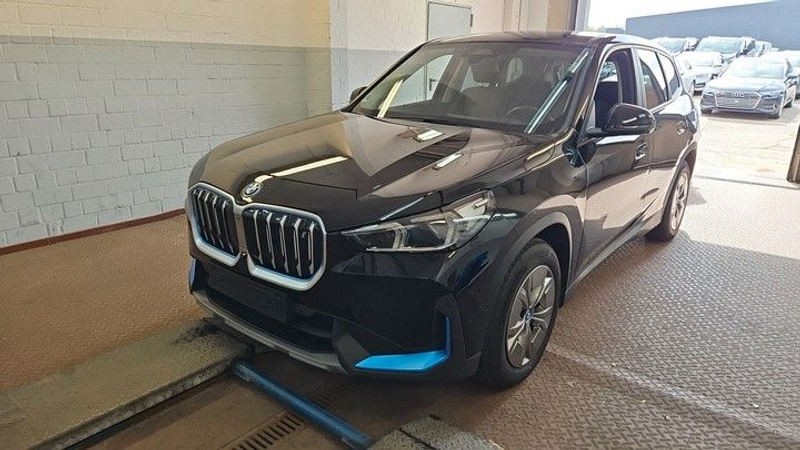 BMW iX1 30 xDrive INNO*PREMIUM*AHK*WIDE*HEADUP*HIFI