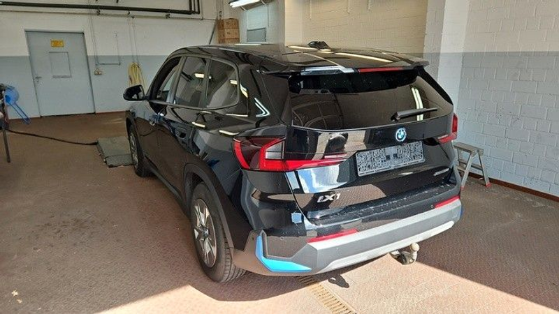 BMW iX1 30 xDrive INNO*PREMIUM*AHK*WIDE*HEADUP*HIFI — photo 3