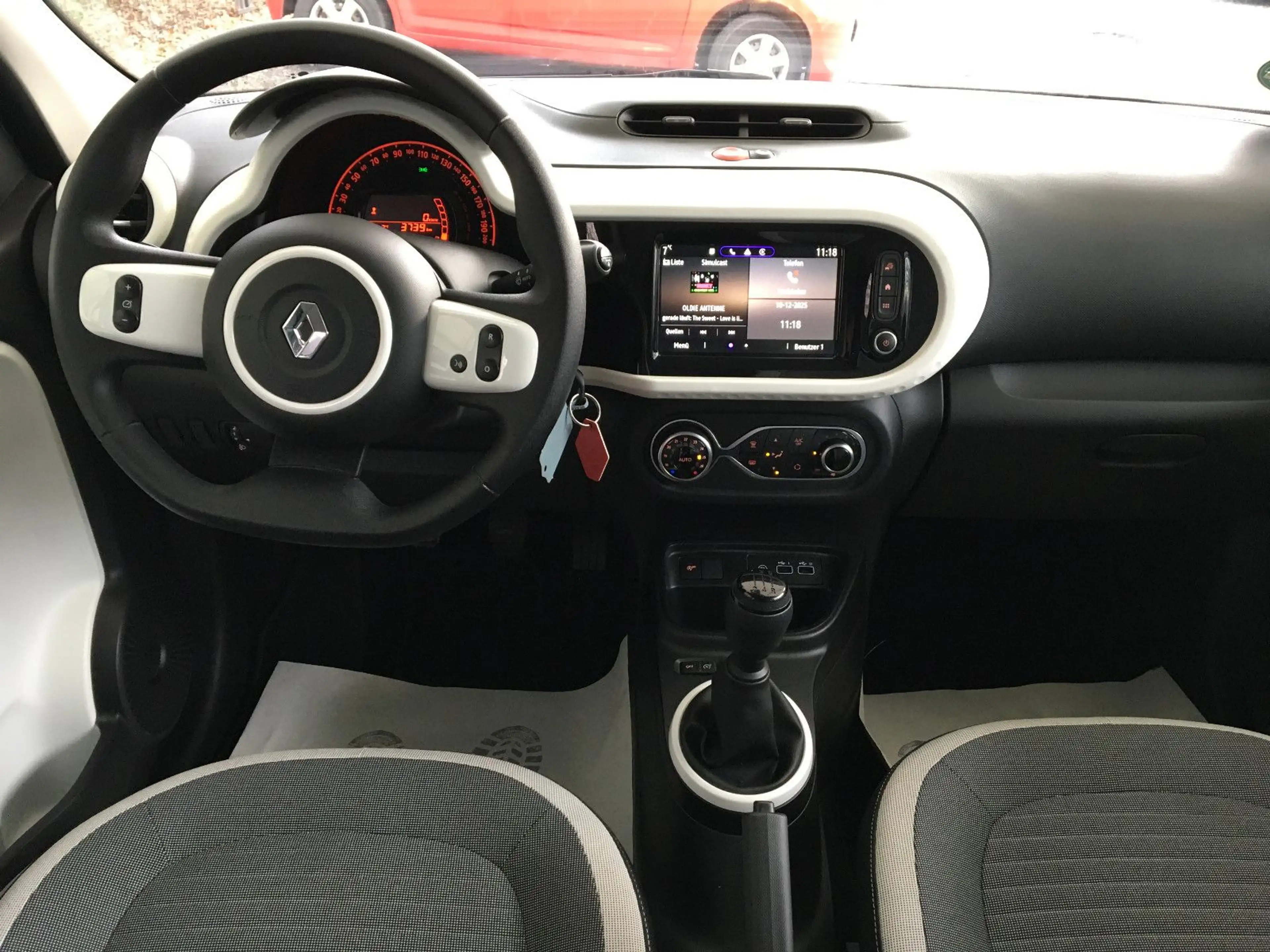 Renault Twingo 1.0 Equilibre/1.H/3TKM/Klimatr/Temp/DAB — photo 12