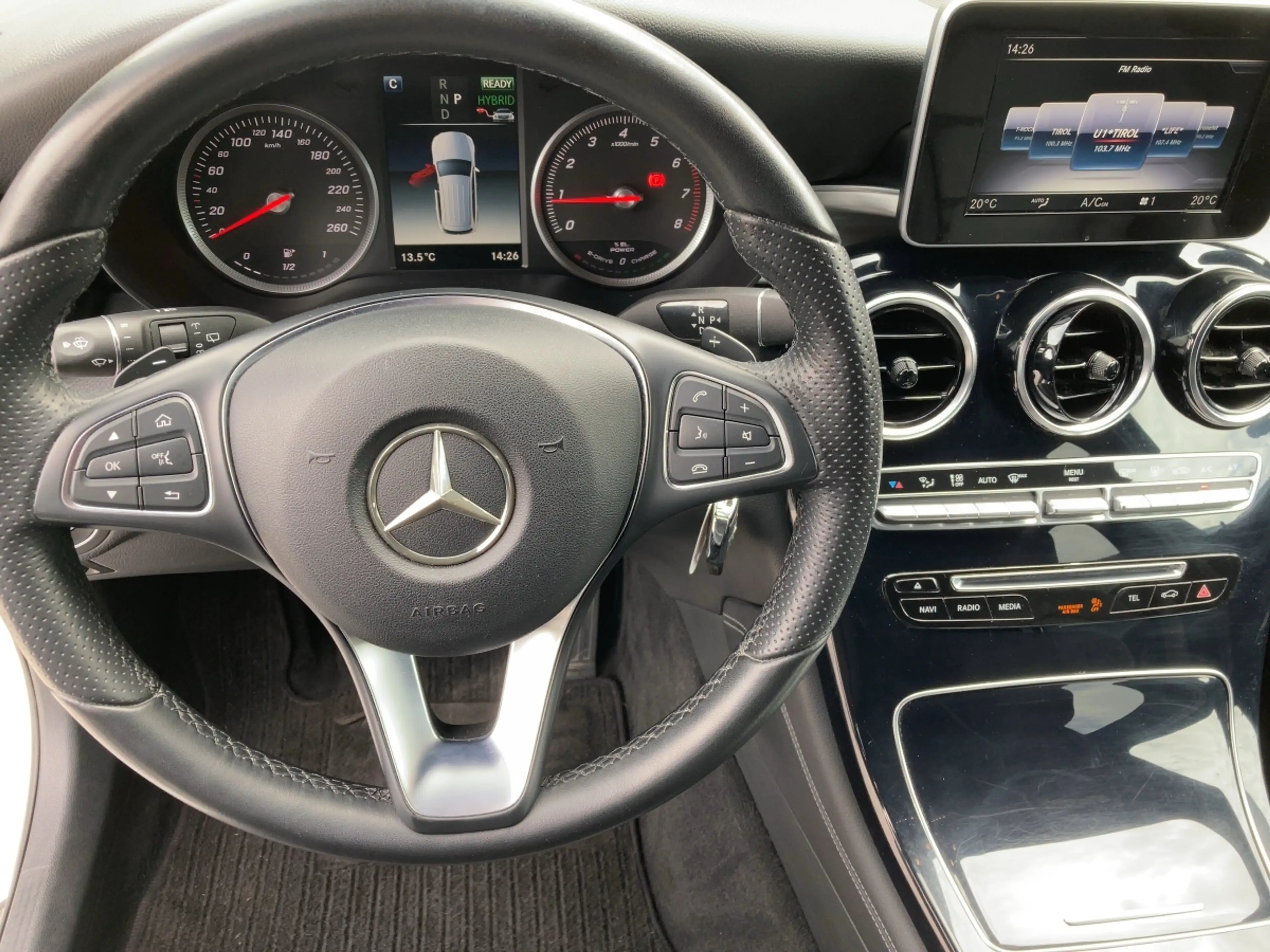 Mercedes-Benz GLC 350 e 4MATIC RKam PTS Shz Ambi LED Klima — photo 9