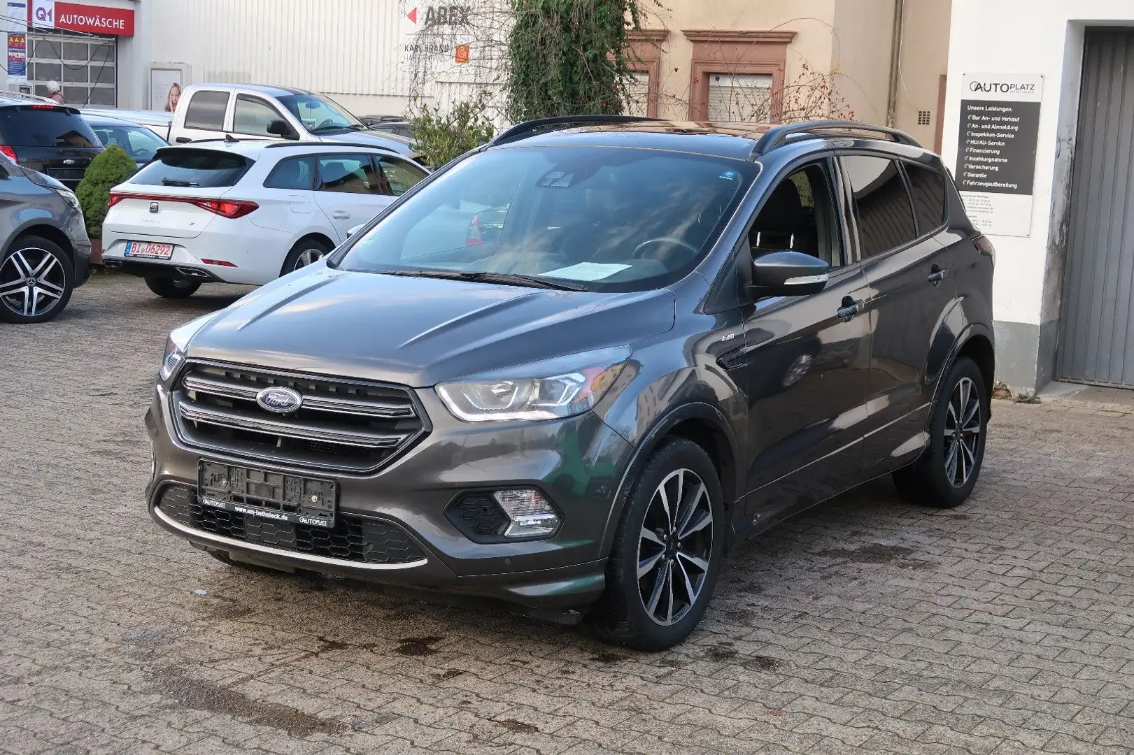 Ford Kuga ST-Line 150PS *PANORAMA *ALCANTARA *KAMERA Grau - 2