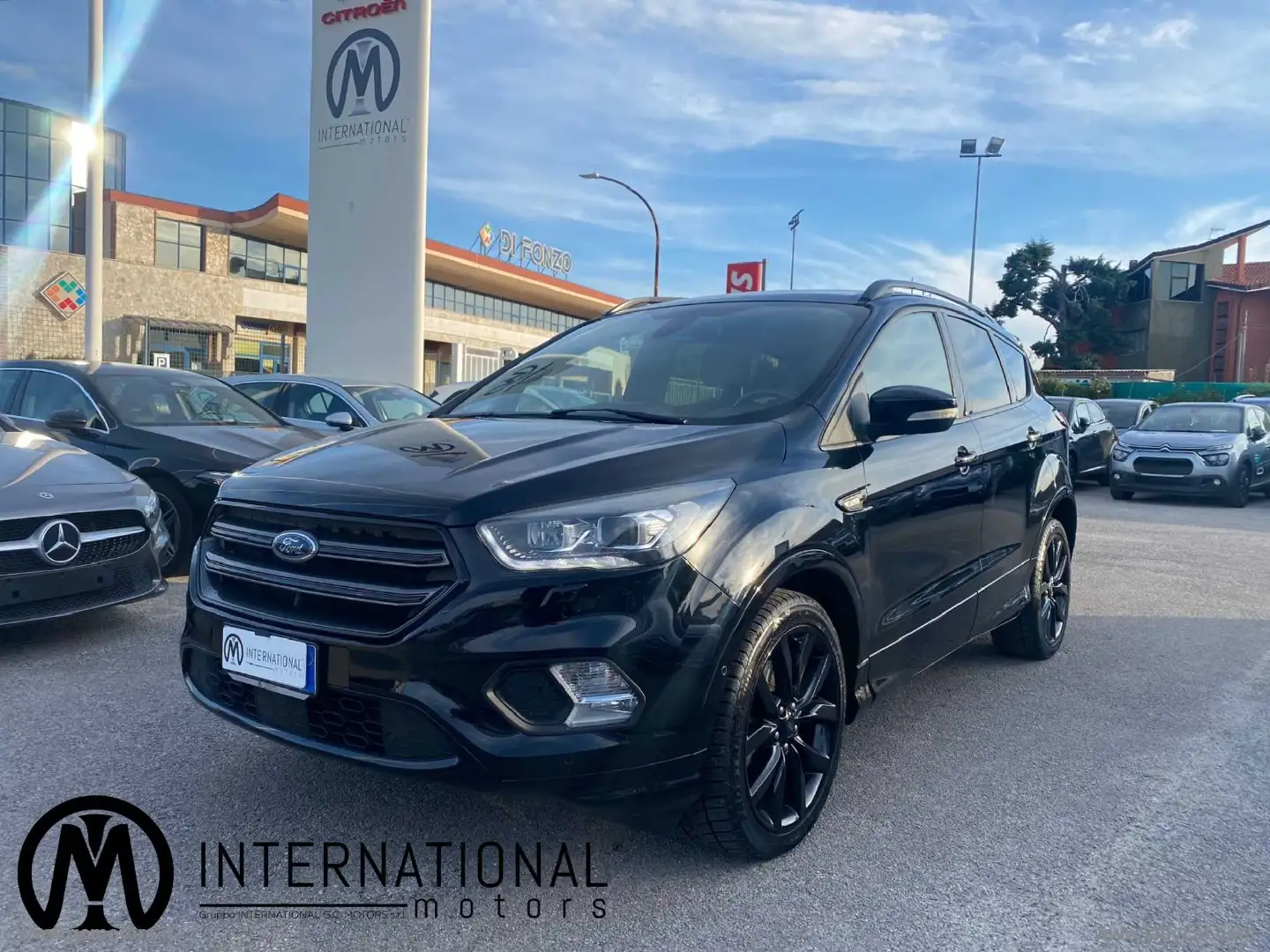 Ford Kuga 1.5 TDCI 120 CV S&S 2WD ST-Line Negro - 1