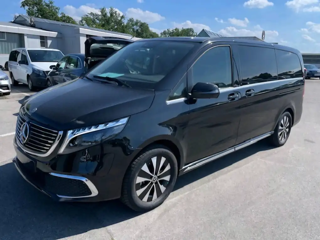 Mercedes-Benz EQV 300 2023 из Европы — купить под ключ