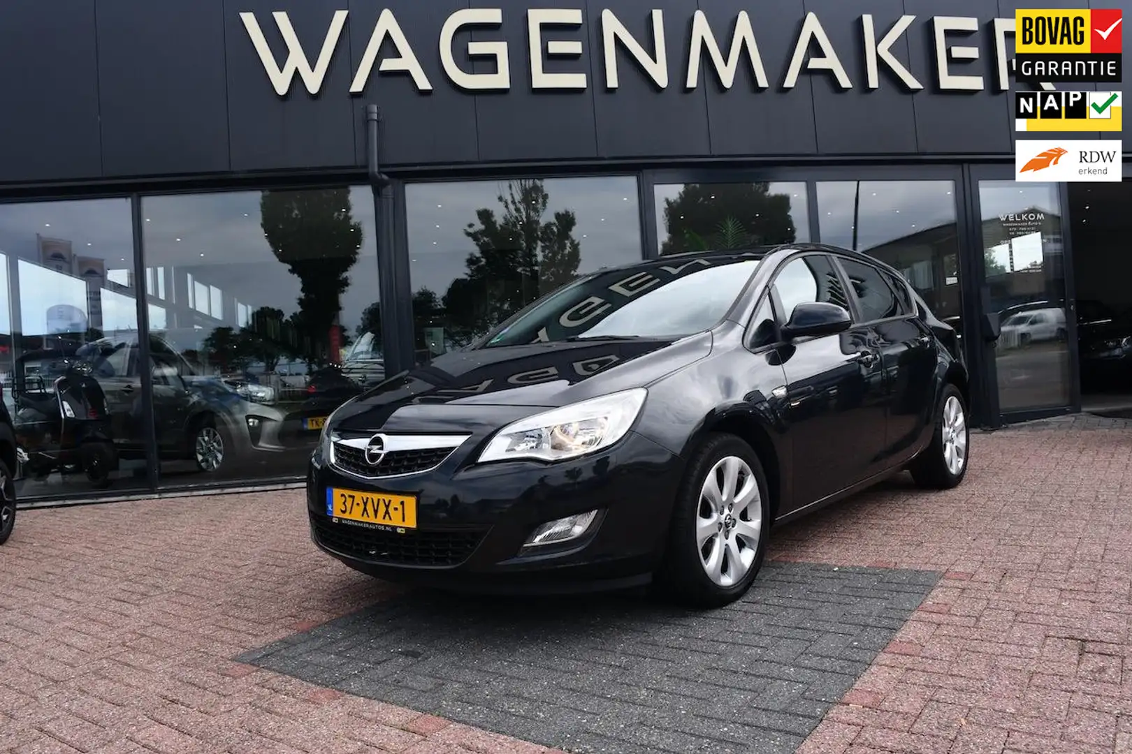 Opel Astra 1.4 Turbo Business + Clima|Cruise|NAVI|Nieuwe APK Zwart - 1