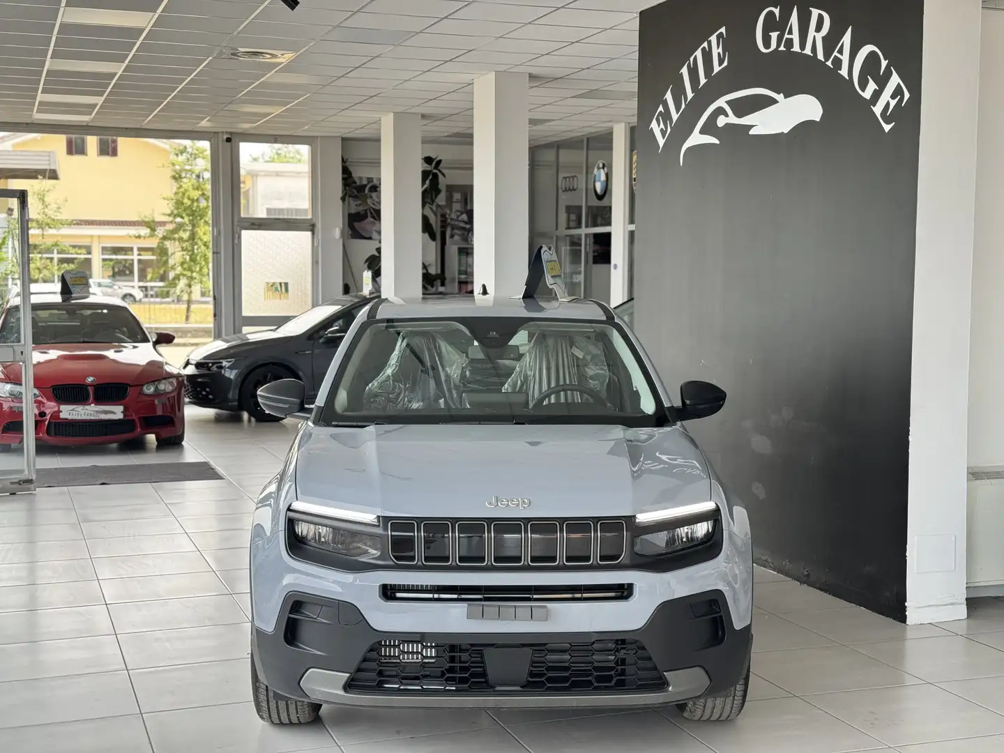 Jeep Avenger 1.2 turbo Longitude fwd 100cv Gris - 2