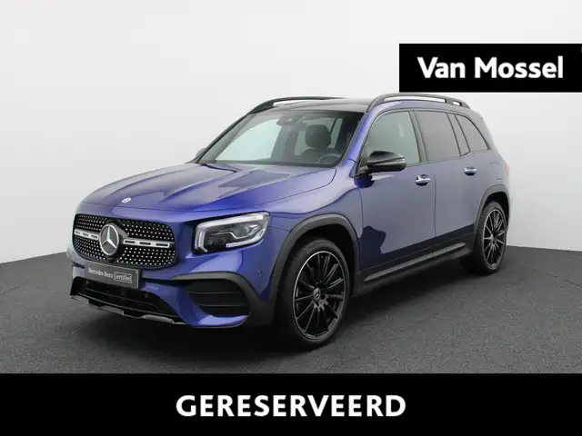 Mercedes-Benz GLB 180 AMG Line + LEDER + PANORAMISCH DAK + MULTIBEAM LED