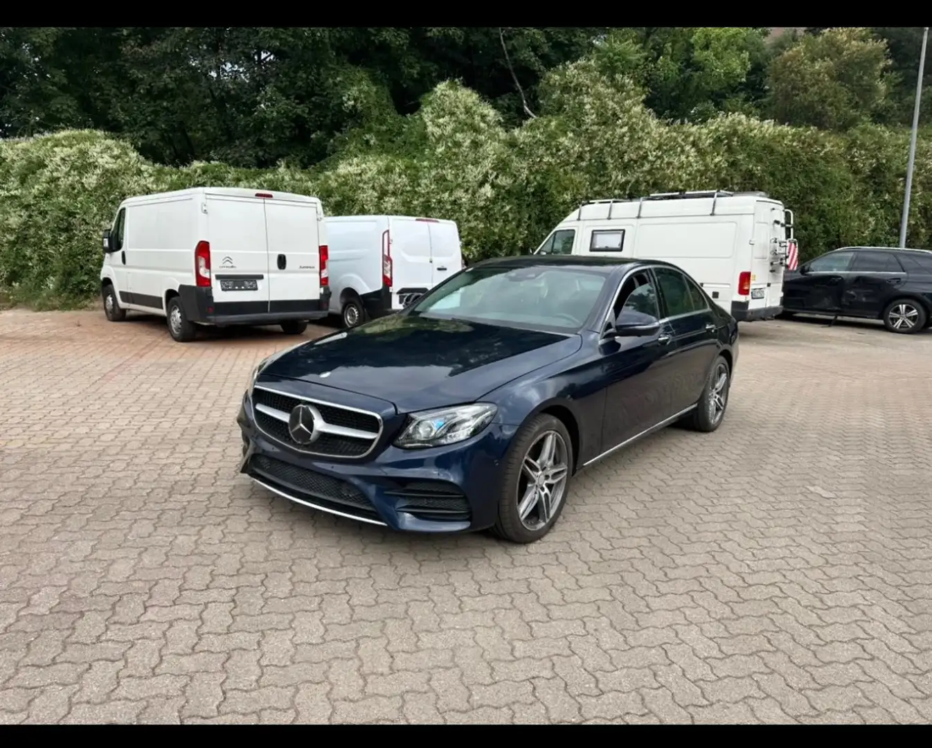 Mercedes-Benz E 350 Aut.  4matic Blau - 1