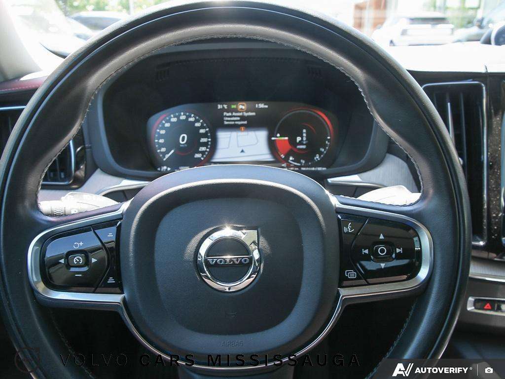 2021 Volvo XC60 Inscription Plug-In Hybrid thumb 14