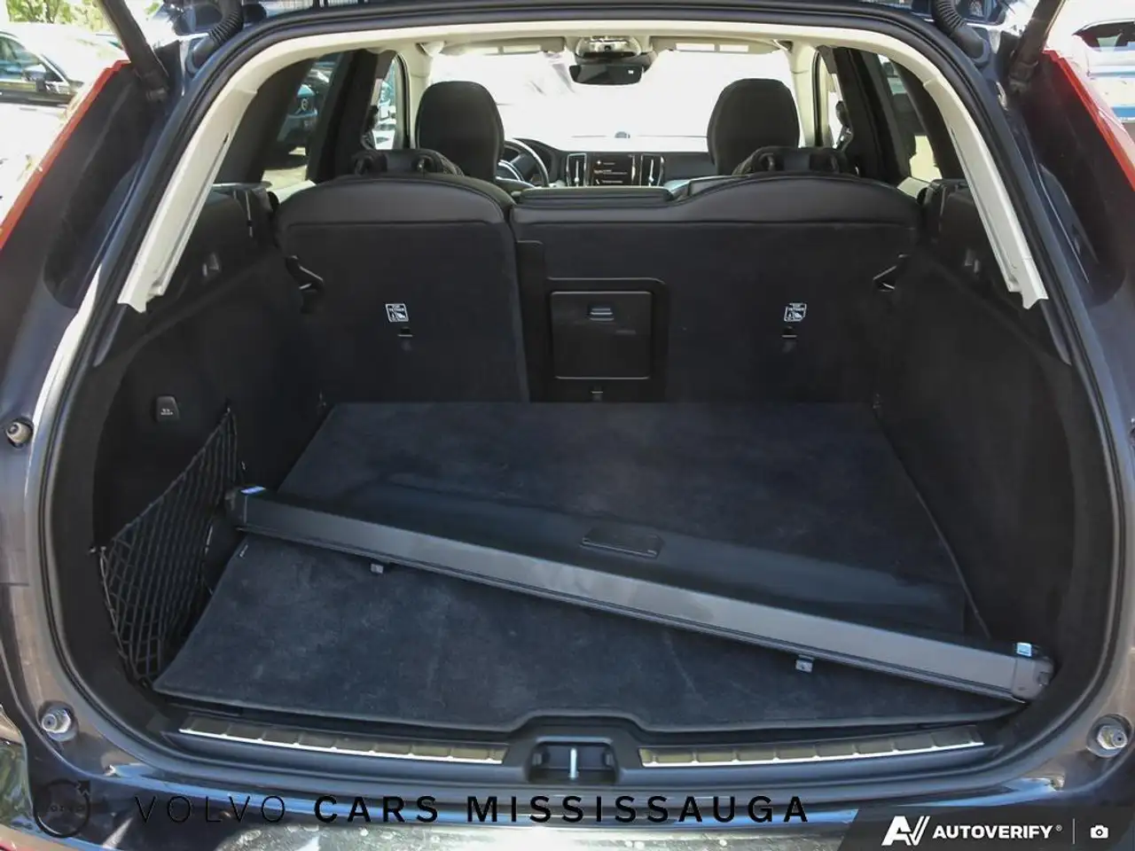 Volvo XC60 снимка Volvo XC60