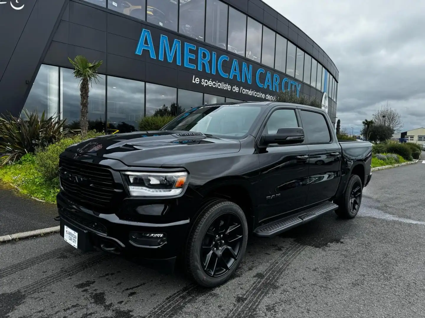Dodge RAM 1500 CREW LARAMIE SPORT NIGHT EDITION AIR Noir - 1