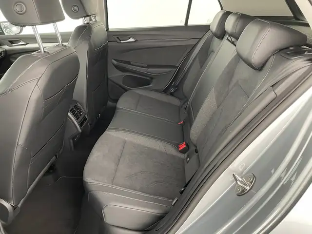 Volkswagen Golf view 11