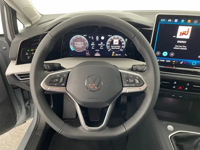 Volkswagen Golf view 13