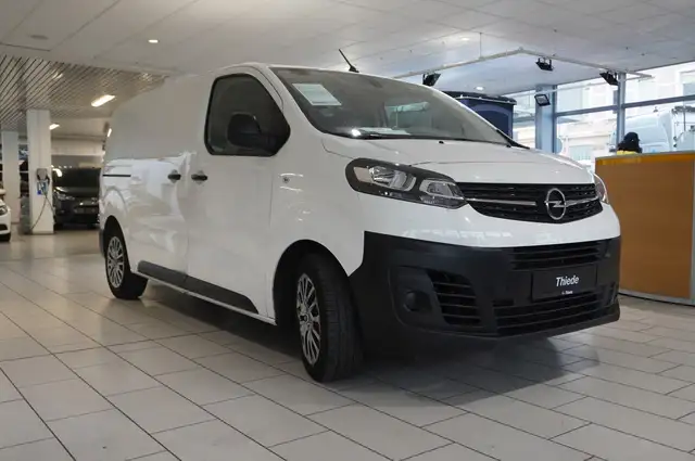 Opel Vivaro view 4