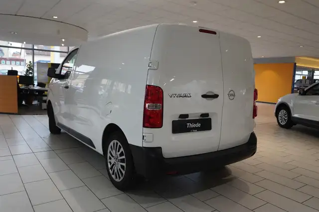 Opel Vivaro view 11
