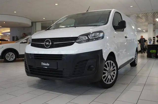 Opel Vivaro view 3