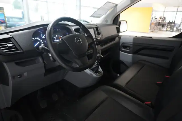 Opel Vivaro view 15