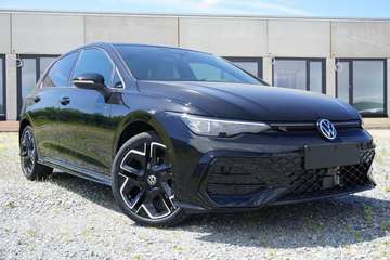 2.0TDI R-Line Pano Matrix 360° Kamera ACC