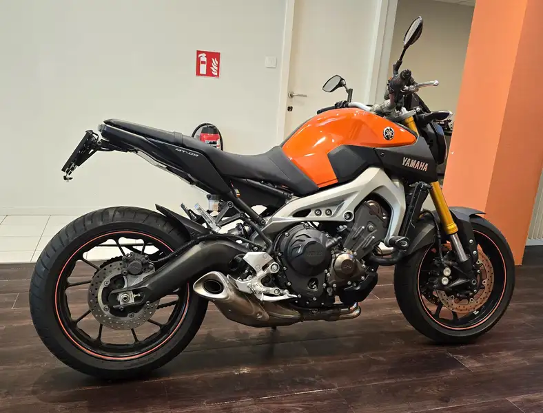 Yamaha MT-09 - foto 3