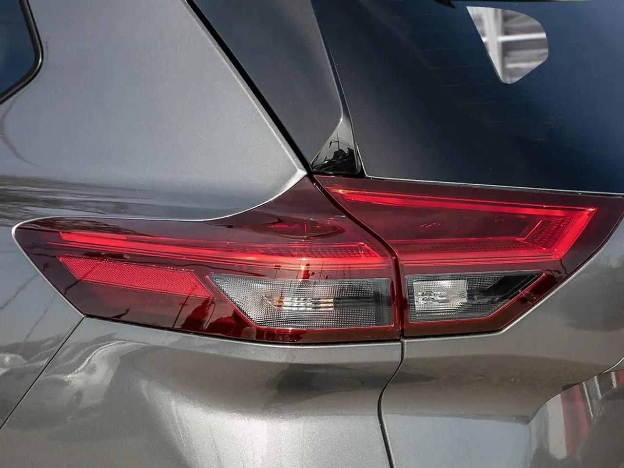 Nissan Rogue снимка Nissan Rogue