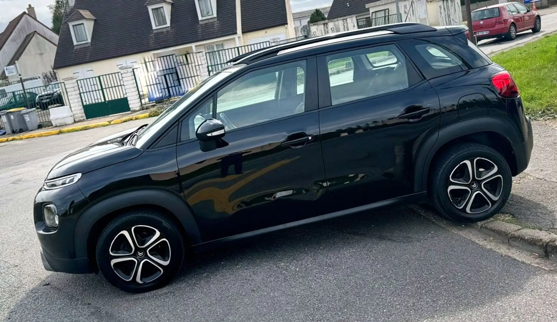 Citroen C3 Aircross FEEL PACK BUSINESS 1.5 BLUEHDI 120CV EAT6 7917 HT DISTRIBUTION NEUVE BEG Negro - 2