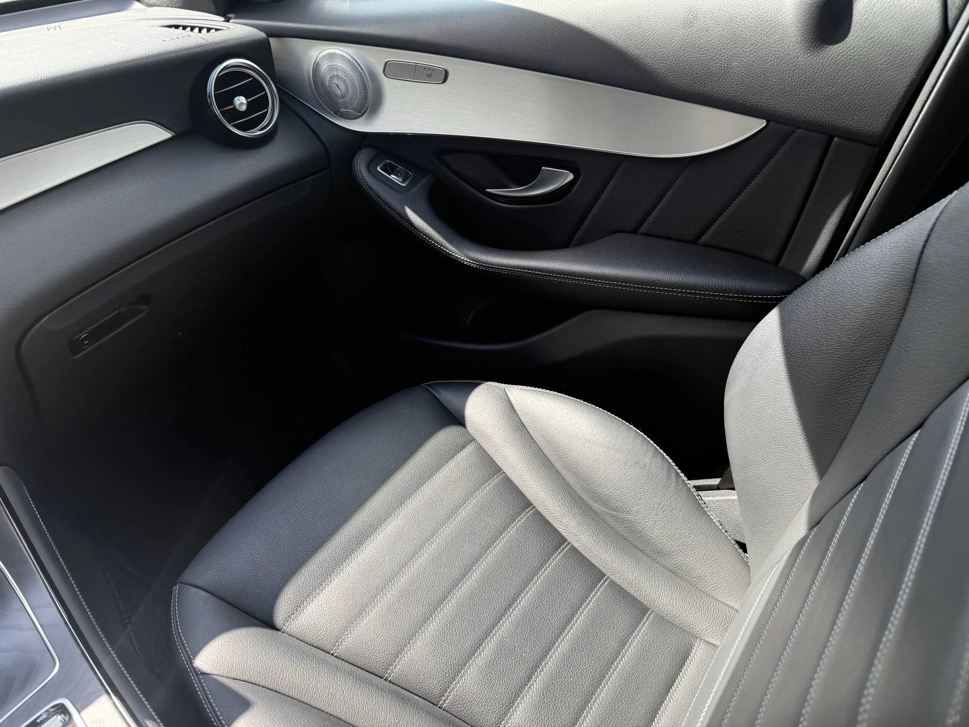 Mercedes-Benz GLC 350 D — photo 9