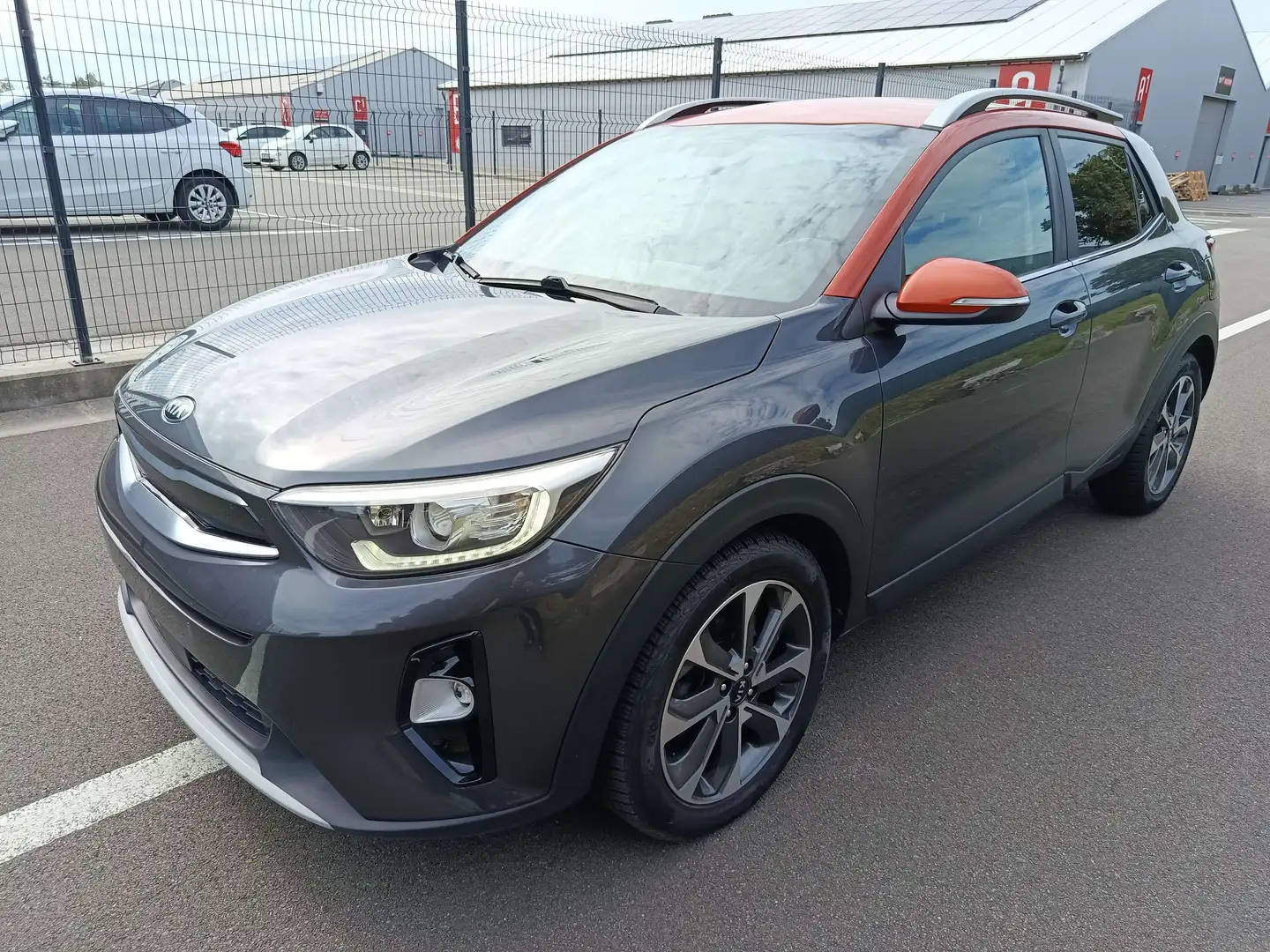 Kia Stonic Stonic 1.0 T Sense ISG Automtique Gris - 1