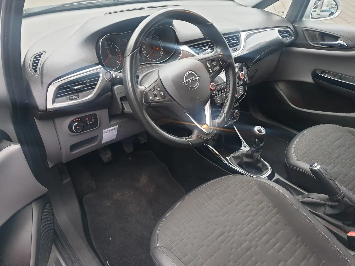 Opel Corsa 1.4 Innovation . Grijs - 2