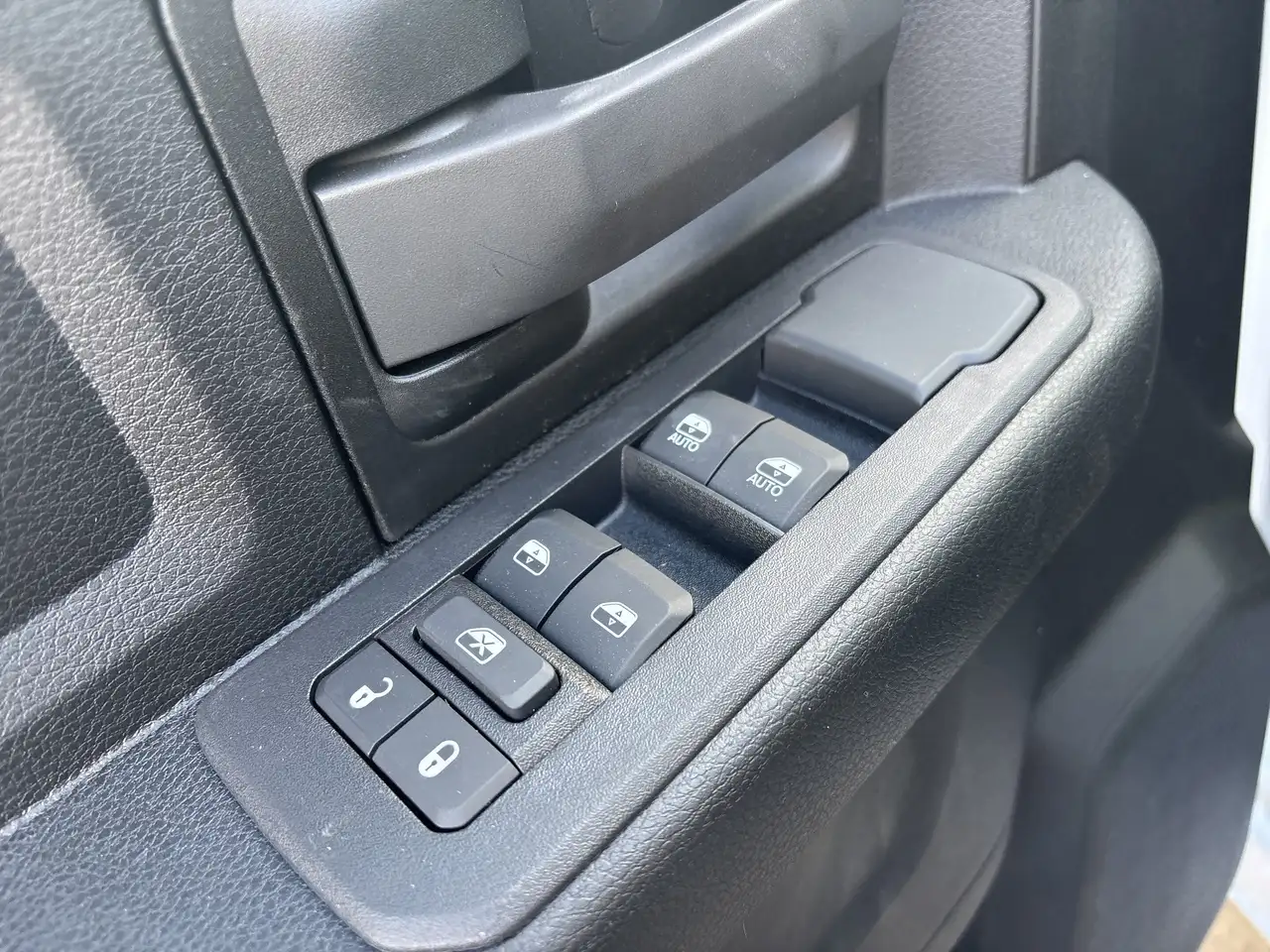 RAM 3500 снимка RAM 3500