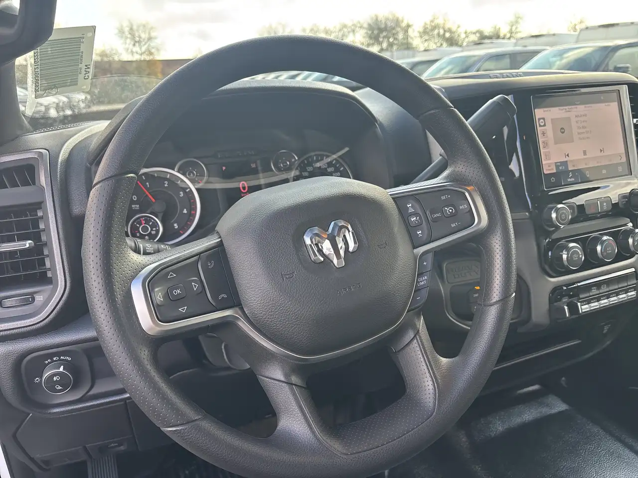 RAM 3500 снимка RAM 3500