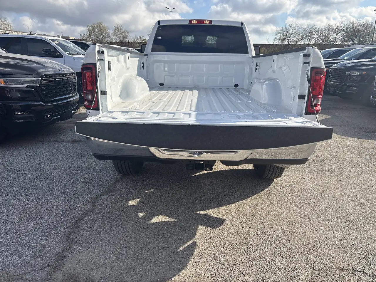 RAM 3500 снимка RAM 3500