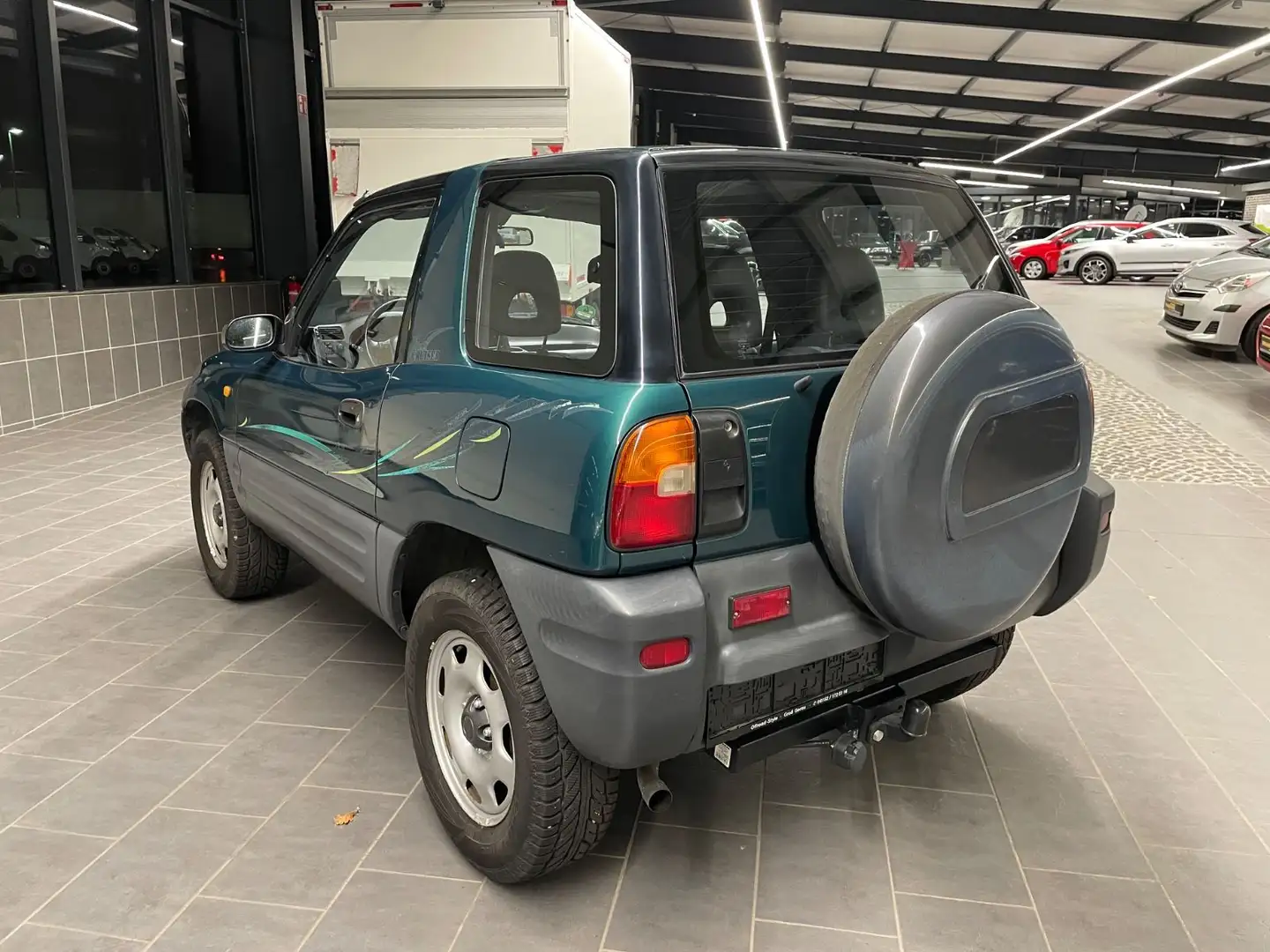 Toyota RAV 4 Fun Cruiser AHK Vert - 2